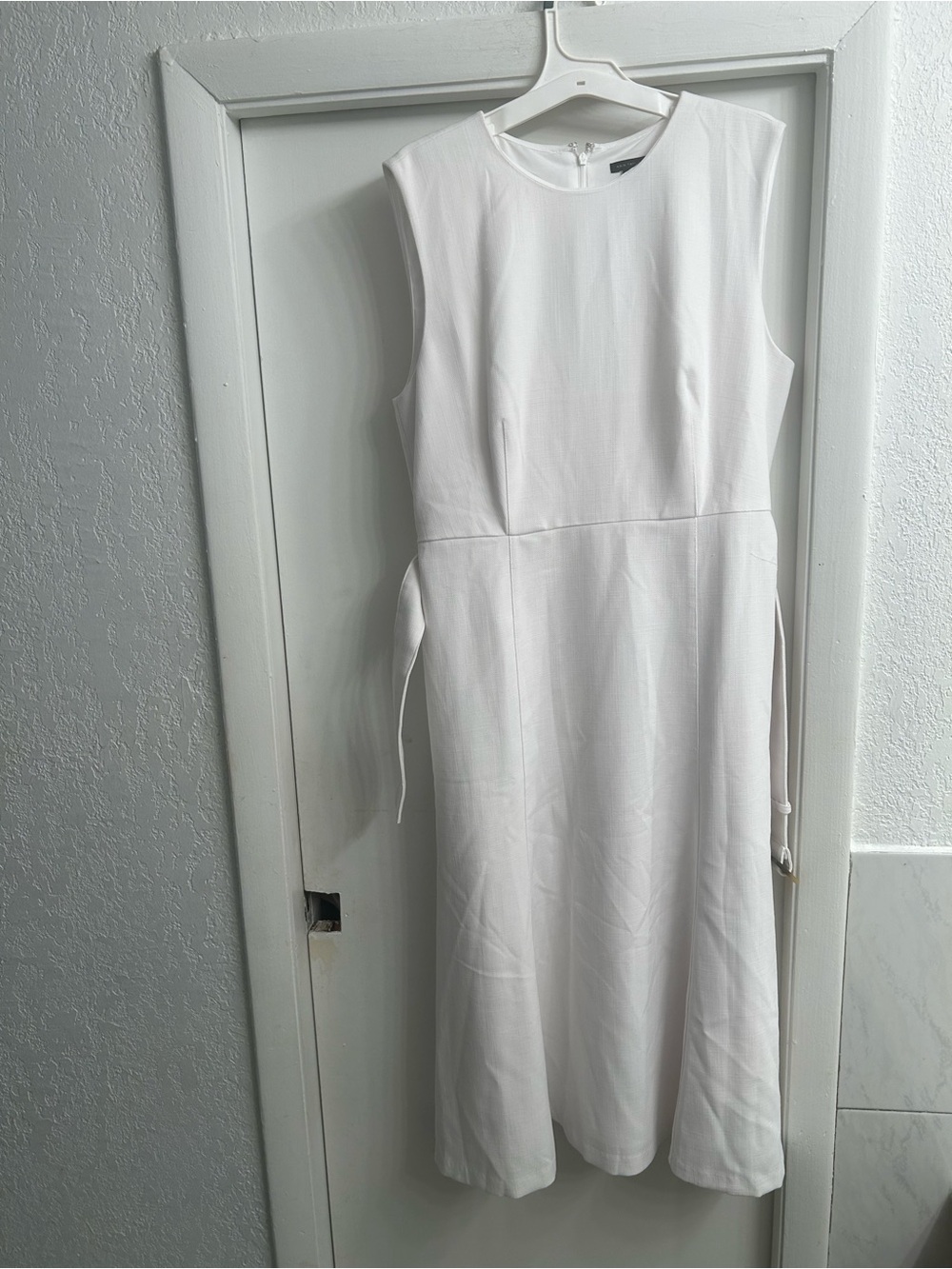 Ann Taylor White Sleeveless Midi Dress